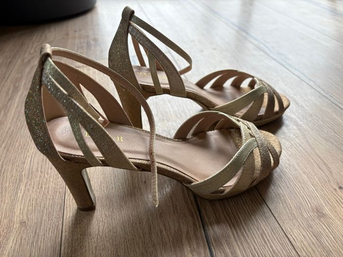 Scandale escarpins talon chaussures menbur - photo numéro 3