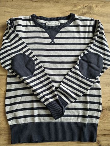 Pull rayé en 8 ans