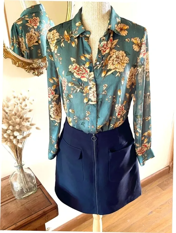 Sublime blouse chemise manche longue à boutonnage fluide motif floral Zara - photo numéro 11