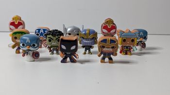 [Funko] Lot de 13 mini figurines Marvel de Noël
