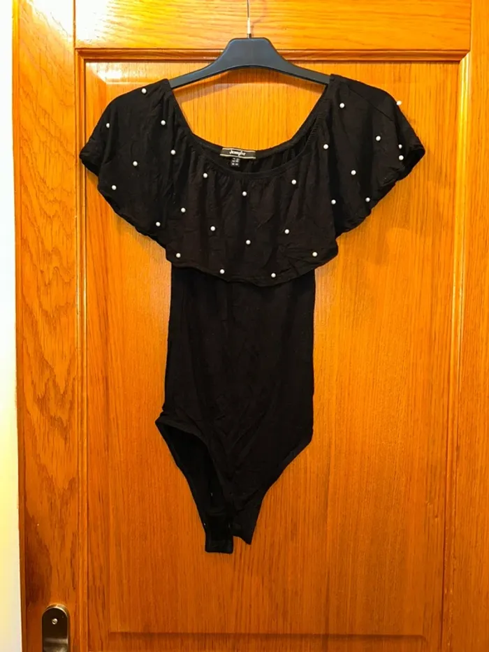 Body noir avec perles