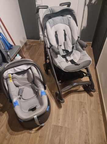 Poussette chicco trio love