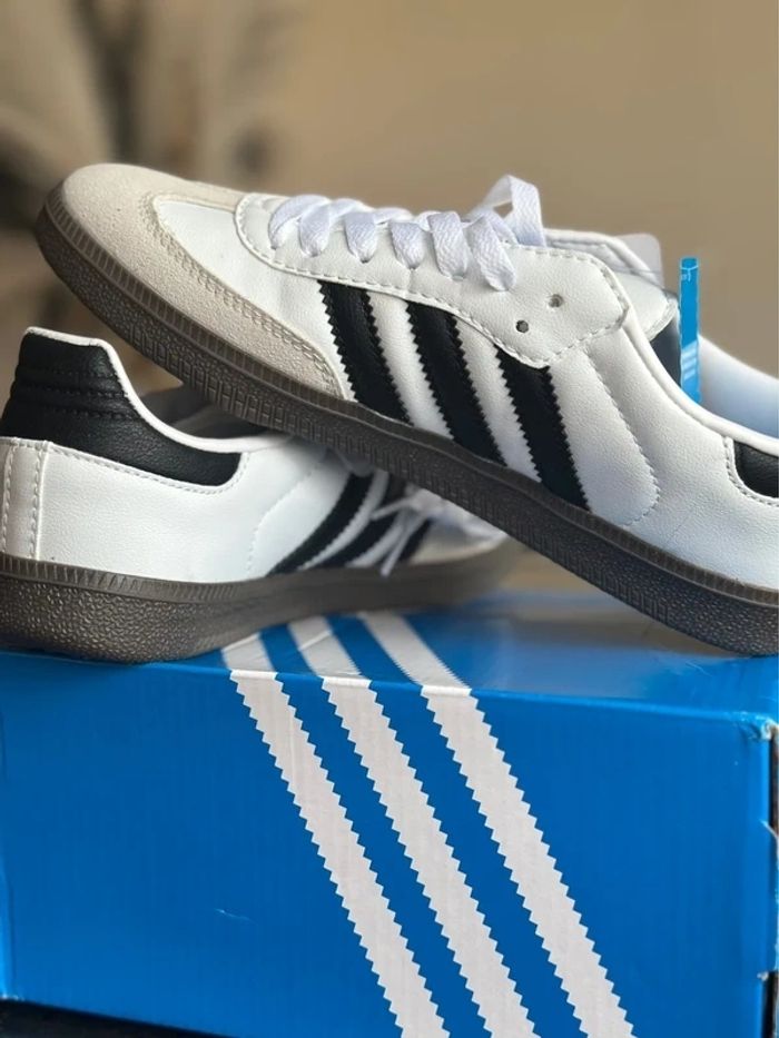 Adidas handball Spezial 44 Blanches - photo numéro 2