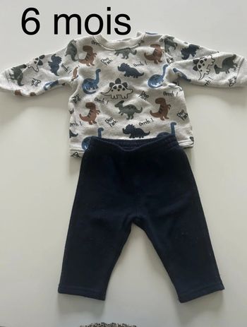 Ensemble pantalon et pull 6 mois