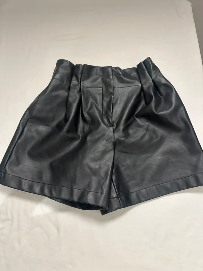 Short simili cuir Zara – Noir – Taille 13-14 ans