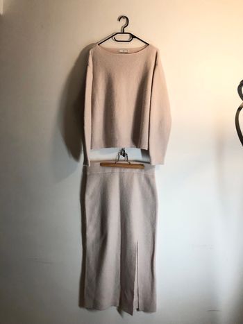 Ensemble en laine jupe +pull Mng