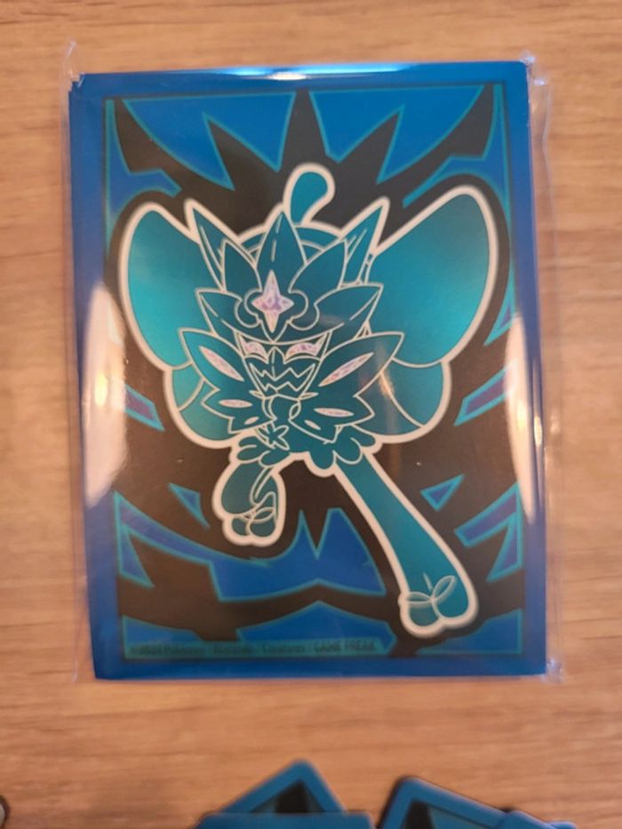 Vends lot de 130 sleeves et 8 séparateurs cartes pokemon - photo numéro 4