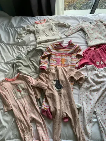 Lot 8 pyjamas bébé