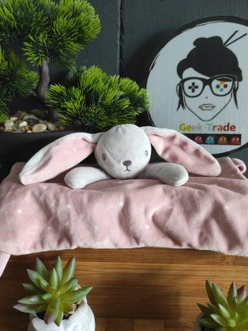 Lapin Rose Gris Étoiles Simba Toys Kiabi doudou plat mouchoir  #geektradedoudou