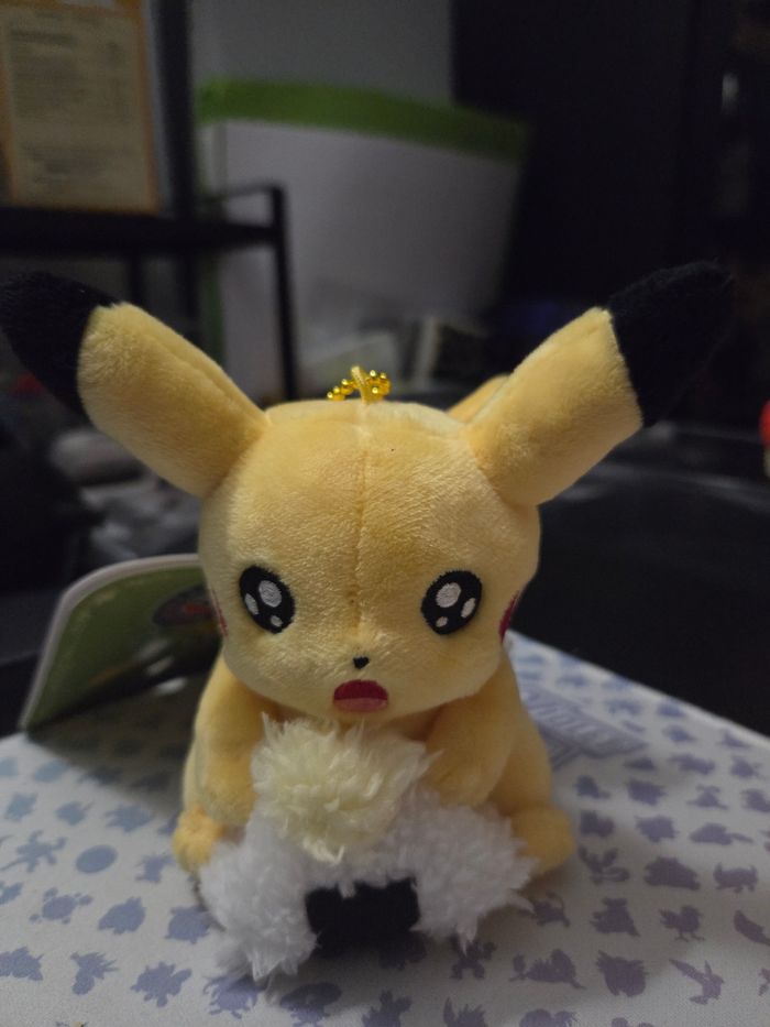 Lot de 3 peluches Pikachu Édition Limitée Pokémon Center Nagoya - photo numéro 3