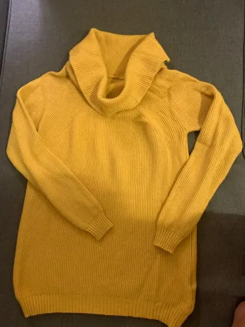 Pull jaune moutarde