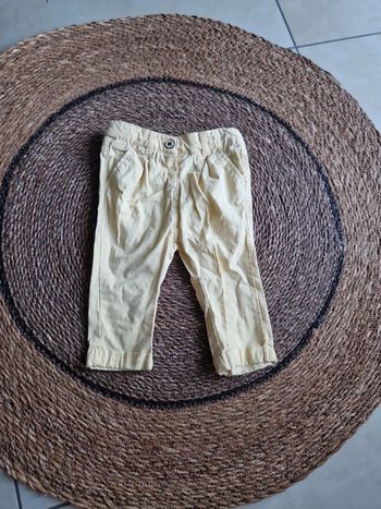 Joli pantalon tape à l'œil taille 6 mois