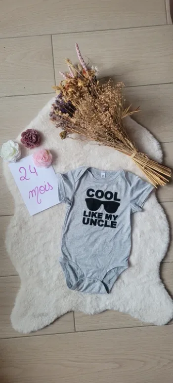 Petit body gris manches courtes