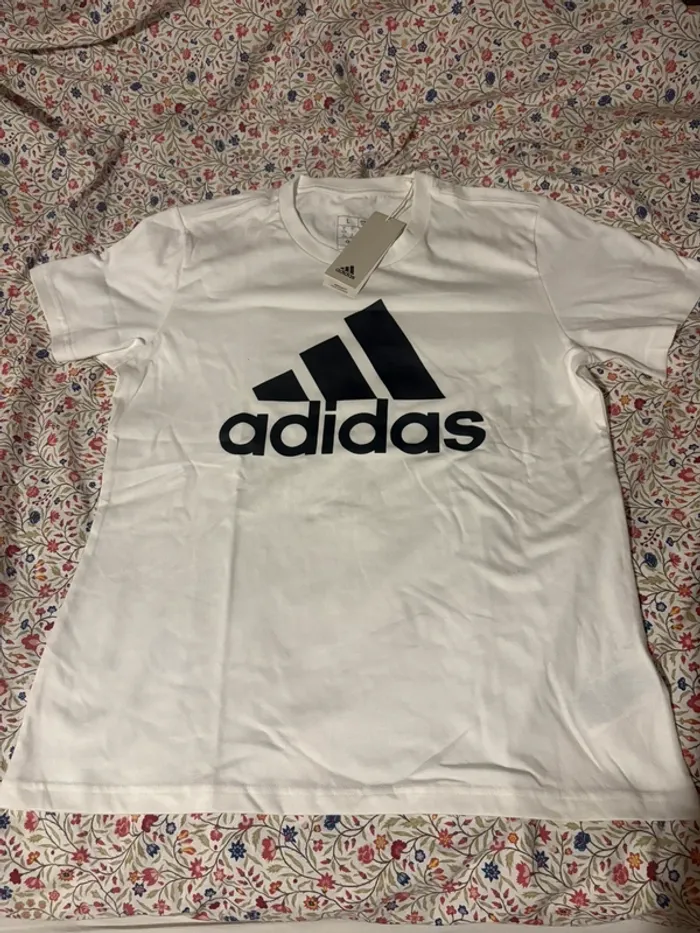 T-shirt Adidas femme taille L