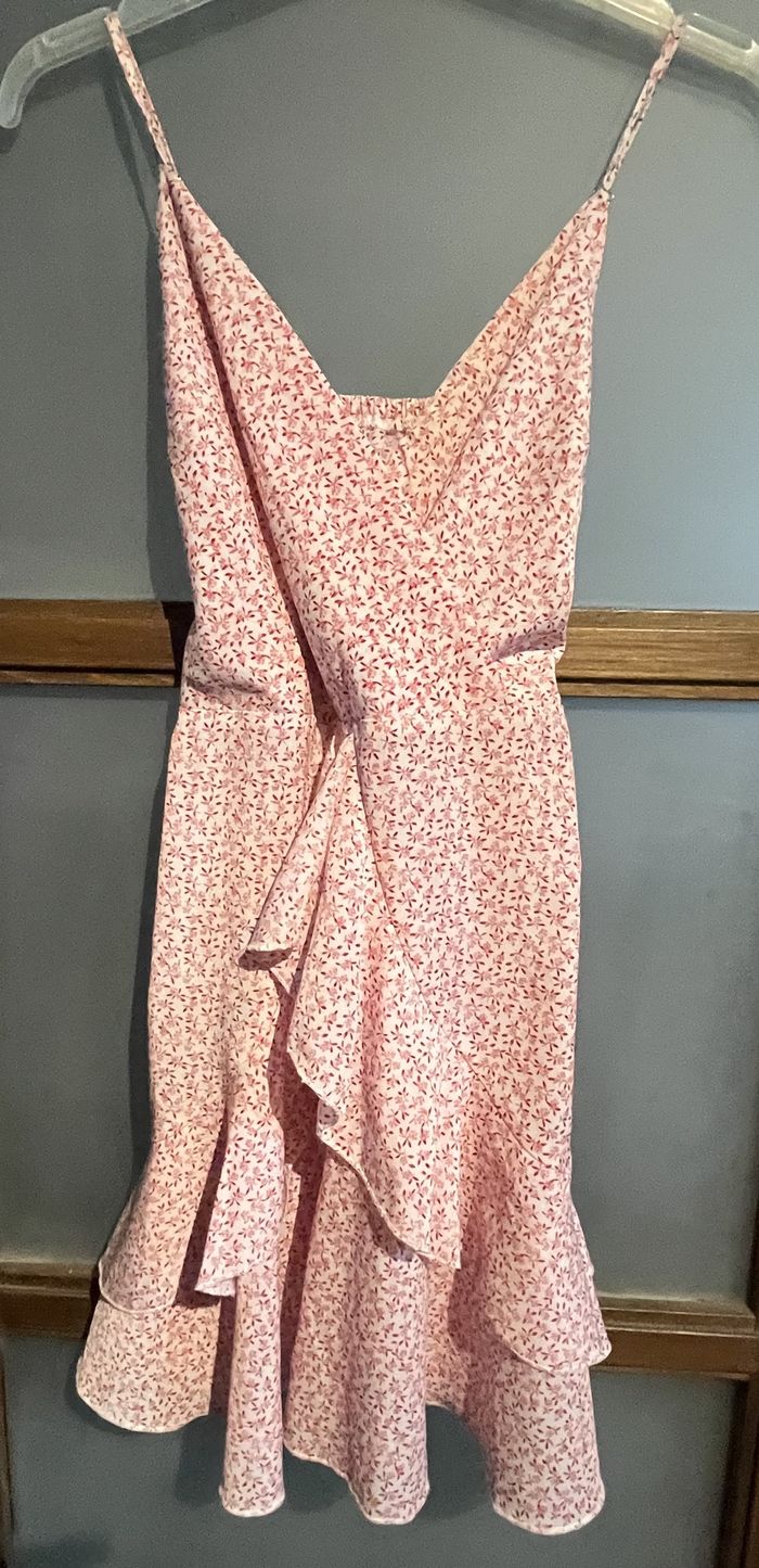 Robe à bretelles & volants (XS-34)