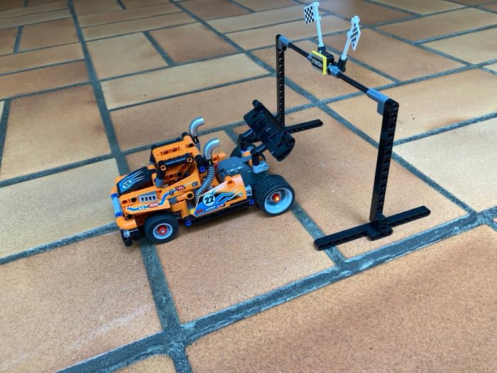 Lego modèle 42104 - photo numéro 1