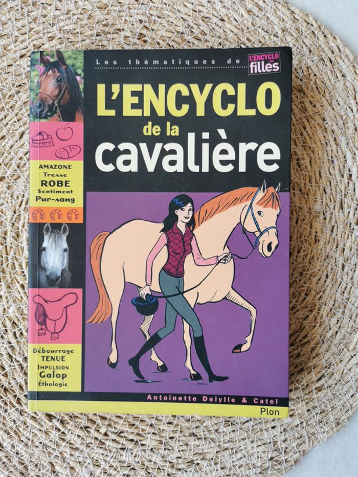 L'encyclopédie 🐴 de la cavalière qui veut tout savoir ! - photo numéro 2