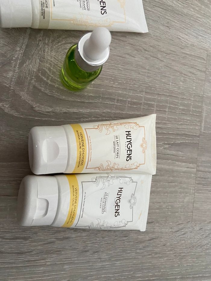 Lot huygens gel nettoyant gommage lait corps et sérum hyaluronic - photo numéro 3