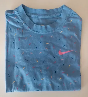 Tee shirt enfant fille Nike taille M