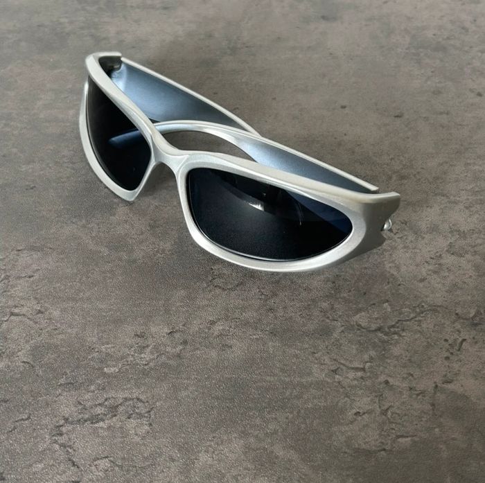 Lunettes Grises Aesthetic - photo numéro 3