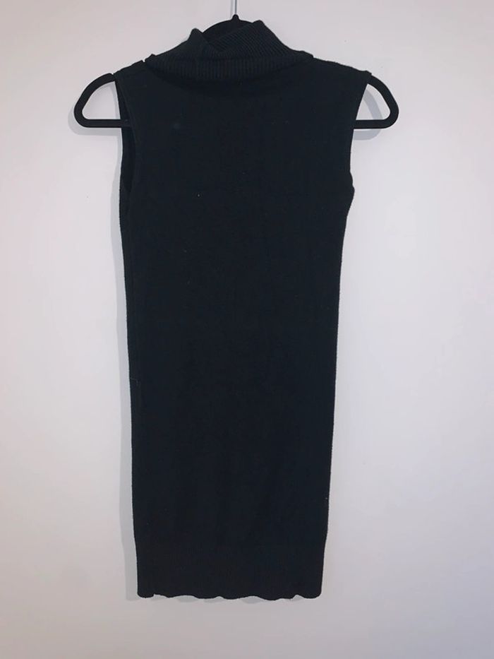 Tunique col roulé noir sans manche