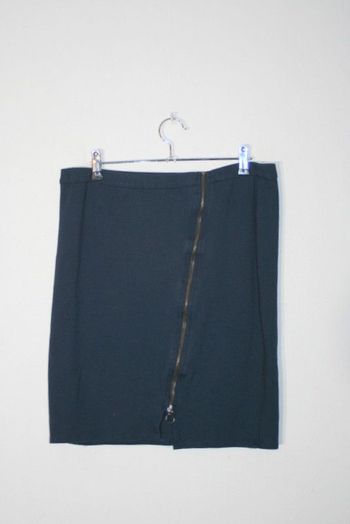 Petite jupe moulante bleu marine Promod taille L