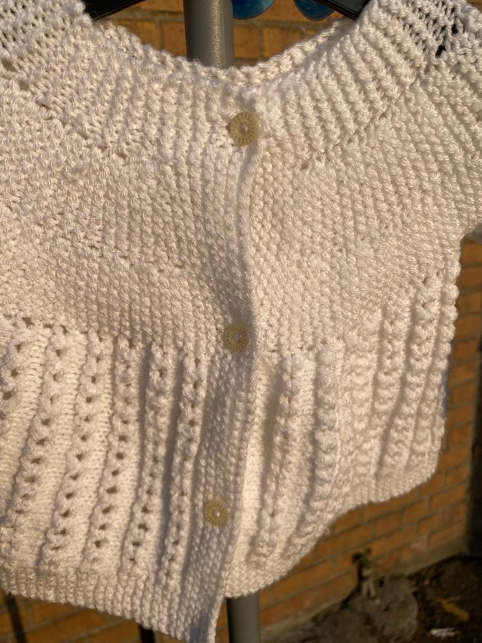 Gilet blanc 3 mois - photo numéro 3