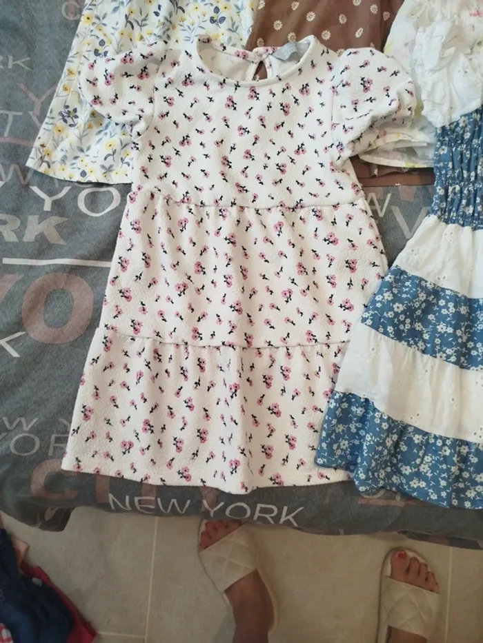 Lot robes 2 ans - photo numéro 2