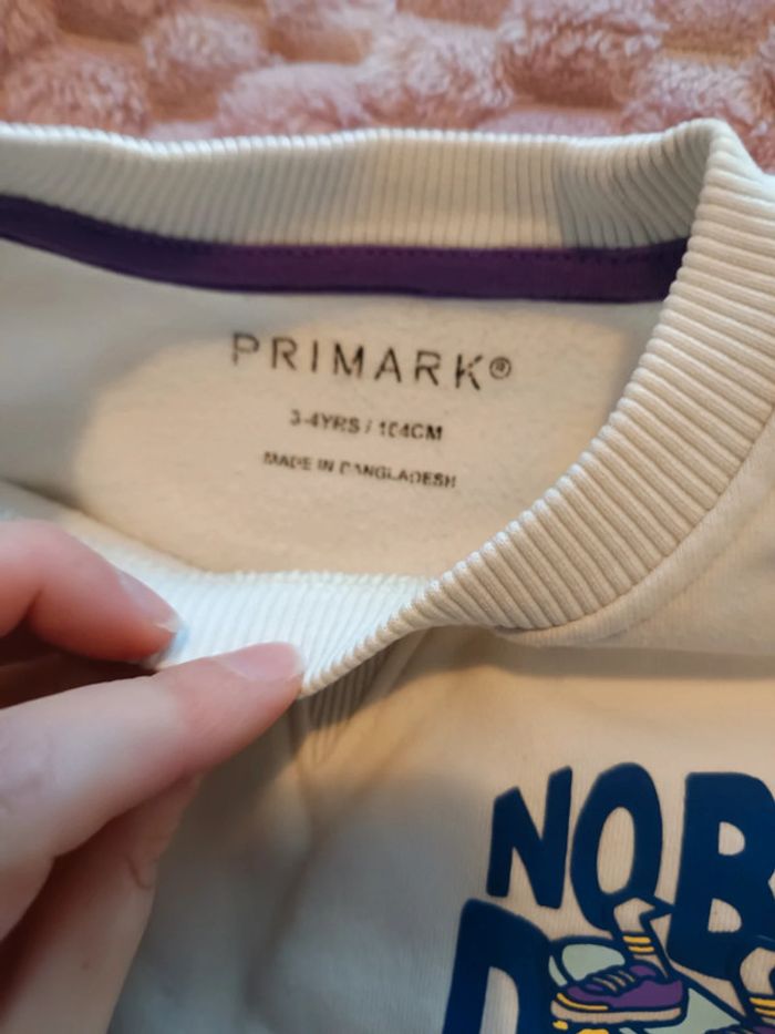 Pull Primark 3/4 ans tbe - photo numéro 2
