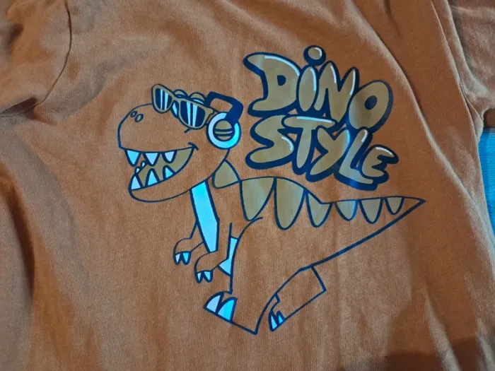 T-shirt dino - photo numéro 3
