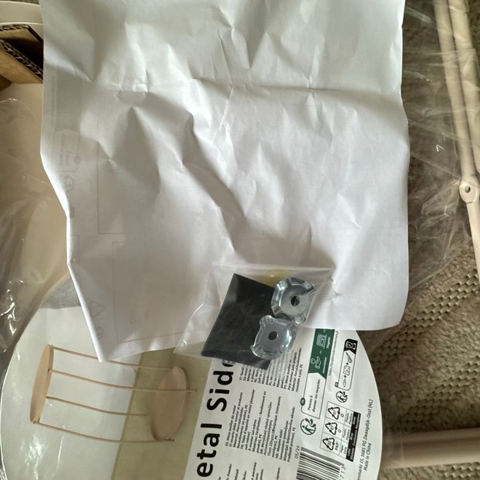 Petite table en métal rose Action - photo numéro 3