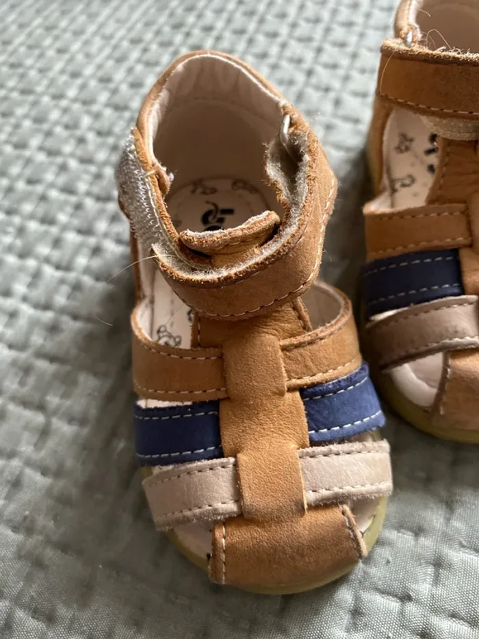 Sandales bébé 18 - photo numéro 7