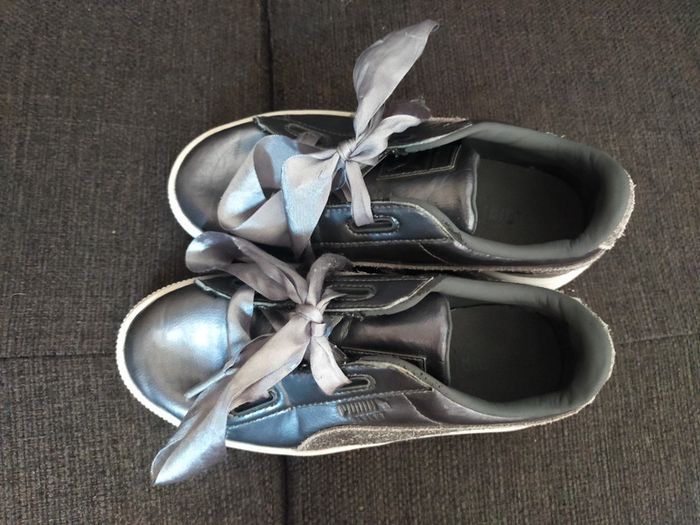 Baskets neuves grises lacets a ruban T 33 Puma - photo numéro 3