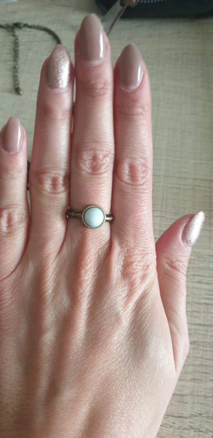 Bague doré vieilli, pierre verte pâle (réduction sur les lots) - photo numéro 2
