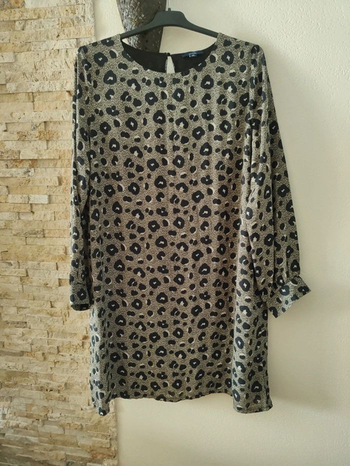 Robe léopard taille 46
