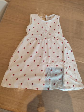 Robe 36 mois fraises