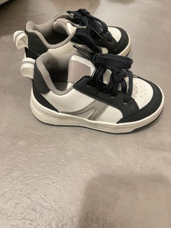 Basket garçon taille 23