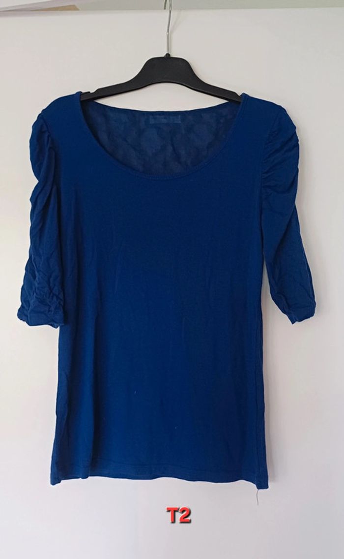 Tee shirt épaules bouffantes