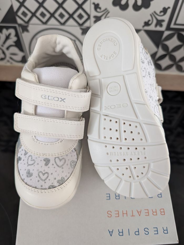 Chaussures fille. Taille 26. Neuf. Geox - photo numéro 6