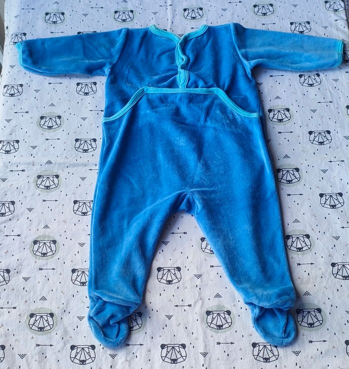Lot de pyjamas velours taille 6 mois - photo numéro 3