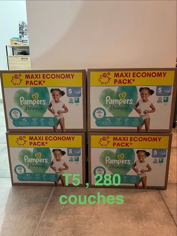 Lot de 4 carton pampers harmonie taille 5 (11-16 kg) 280 couches, jamais ouvert