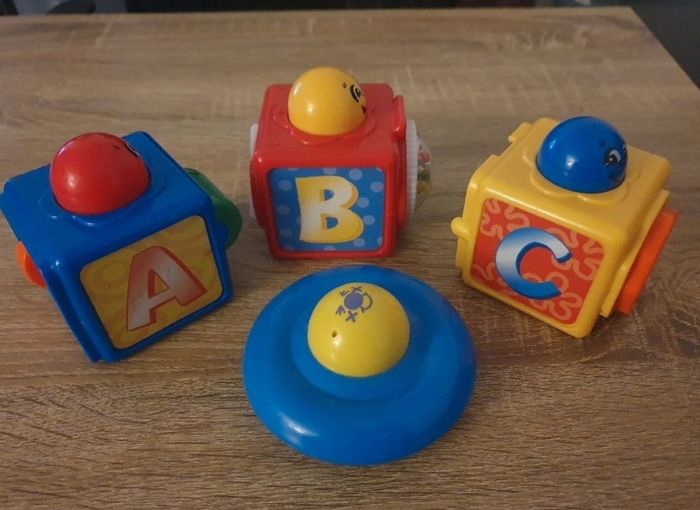 Cube d'activité à empiler