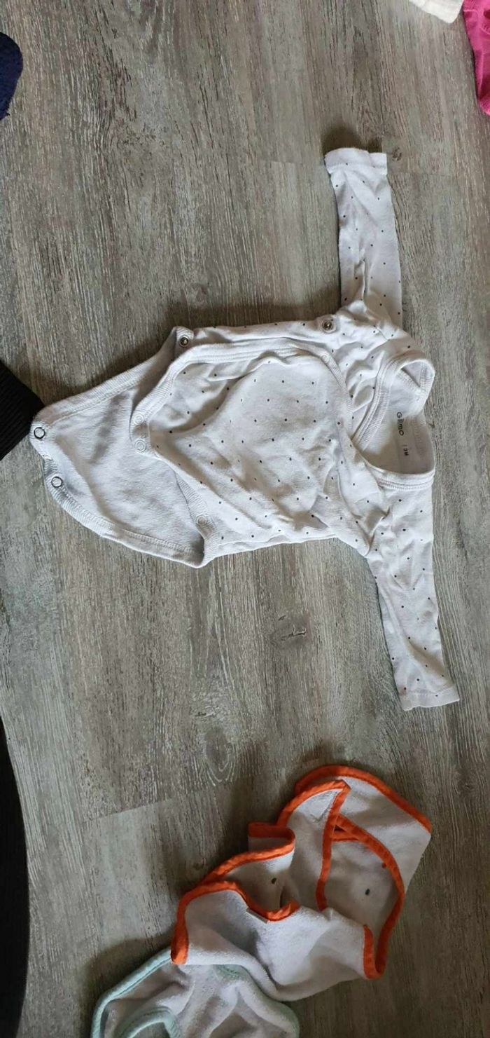 Body fille 3mois - photo numéro 2