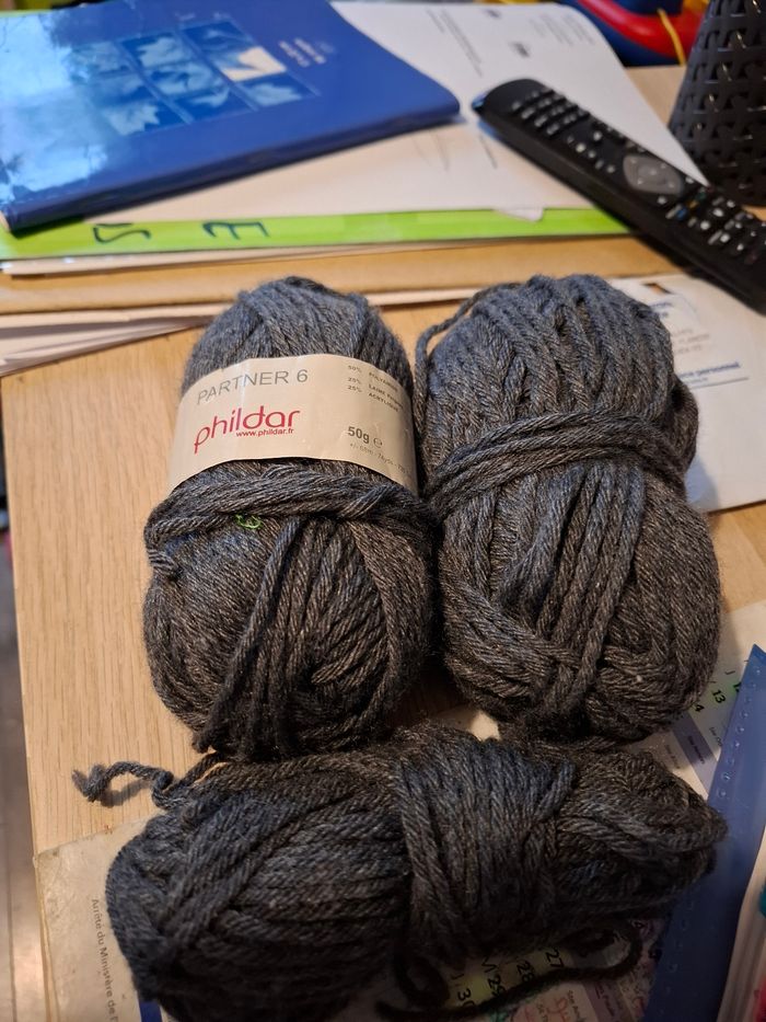 Lot de 2 pelotes  de lai es