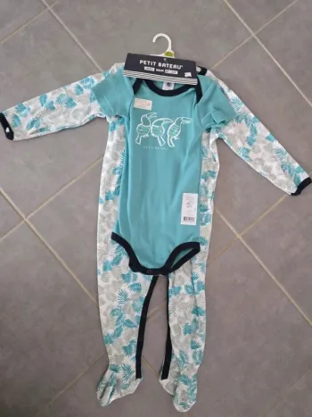 Ensemble pyjama + bodie petit bateau