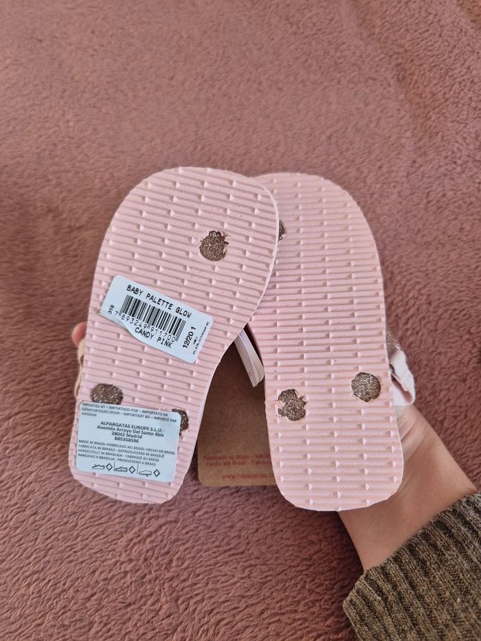 Paire d'Havaianas neuves taille 21 - photo numéro 5