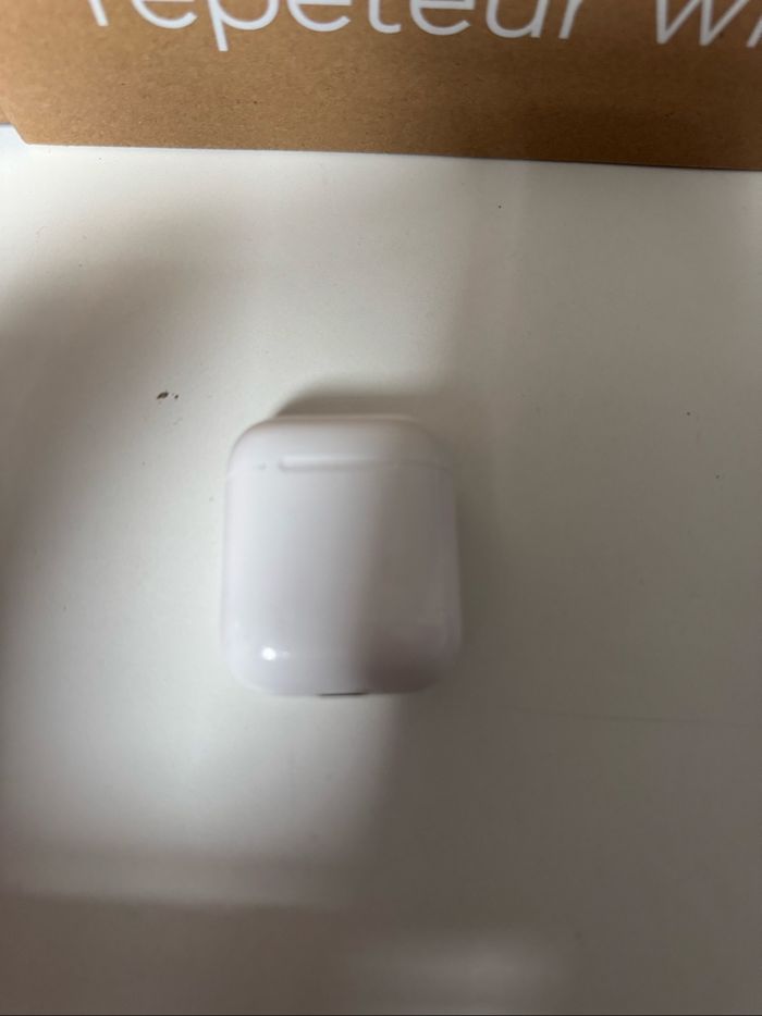 AirPods 2 avec coque - photo numéro 2