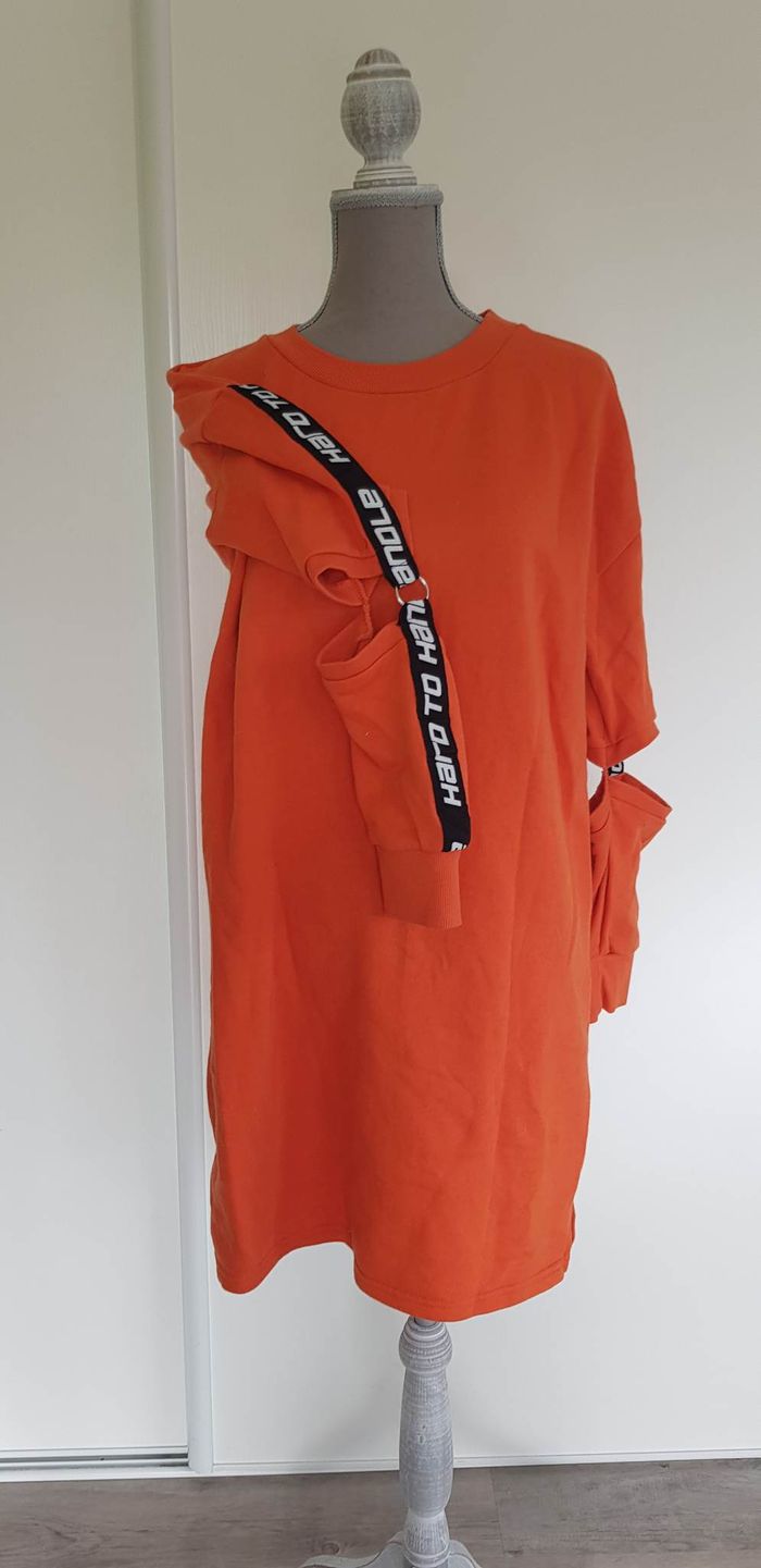 Robe pull sweat atypique - photo numéro 2