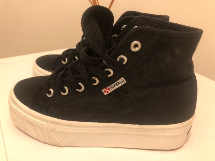 Paire de baskets tennis Superga - photo numéro 5