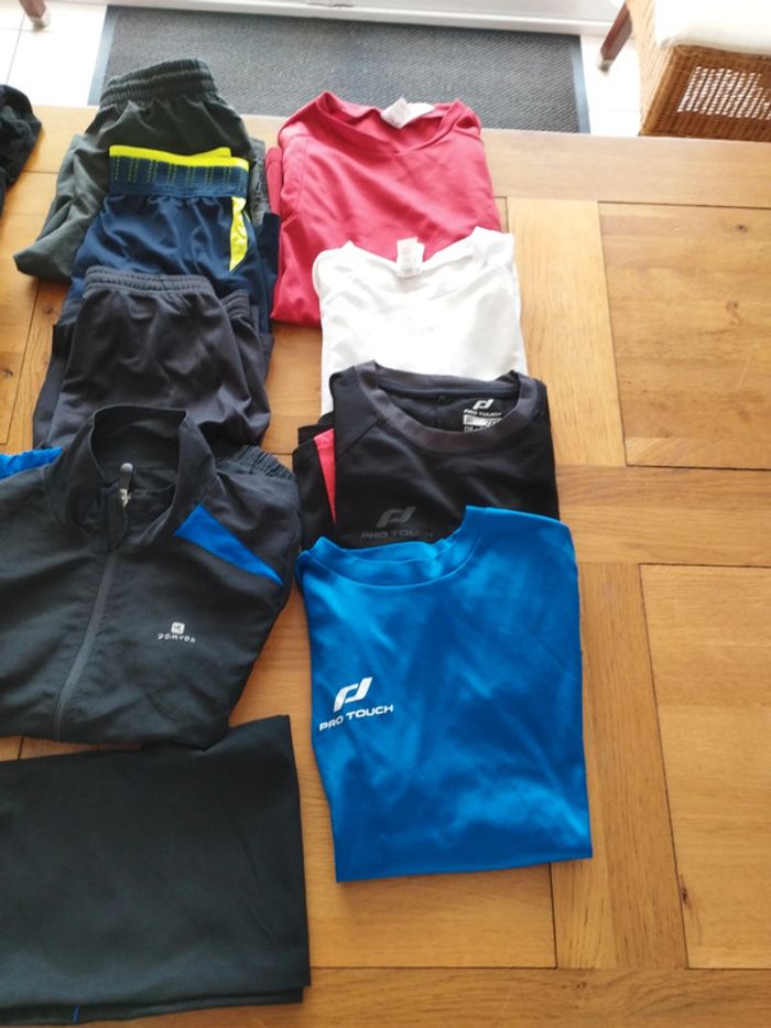 Lot de vêtements de sport garçon en 8 ans - photo numéro 4